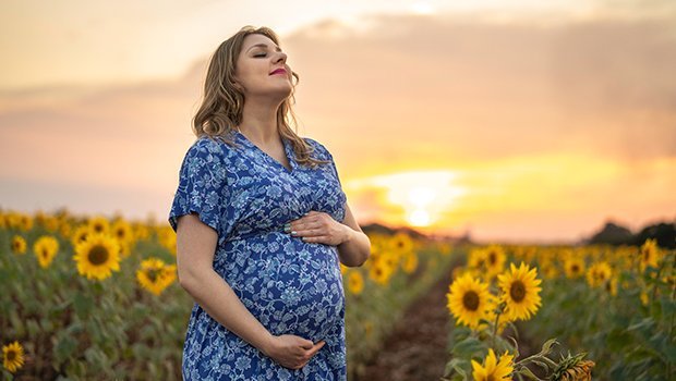 pregnancy7 جلوگیری از ترک پوستی در بارداری