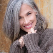 لابیاپلاستی با لیزر برای زنان بالای چهل سال